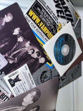 K-Pop Enhypen CD and Promotional Cards - Black